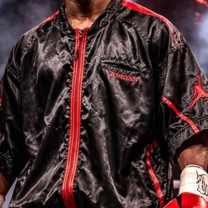 Jordan Vintage Nike Air Jordan Short Sleeve  Black Red Full Zip Robe Small